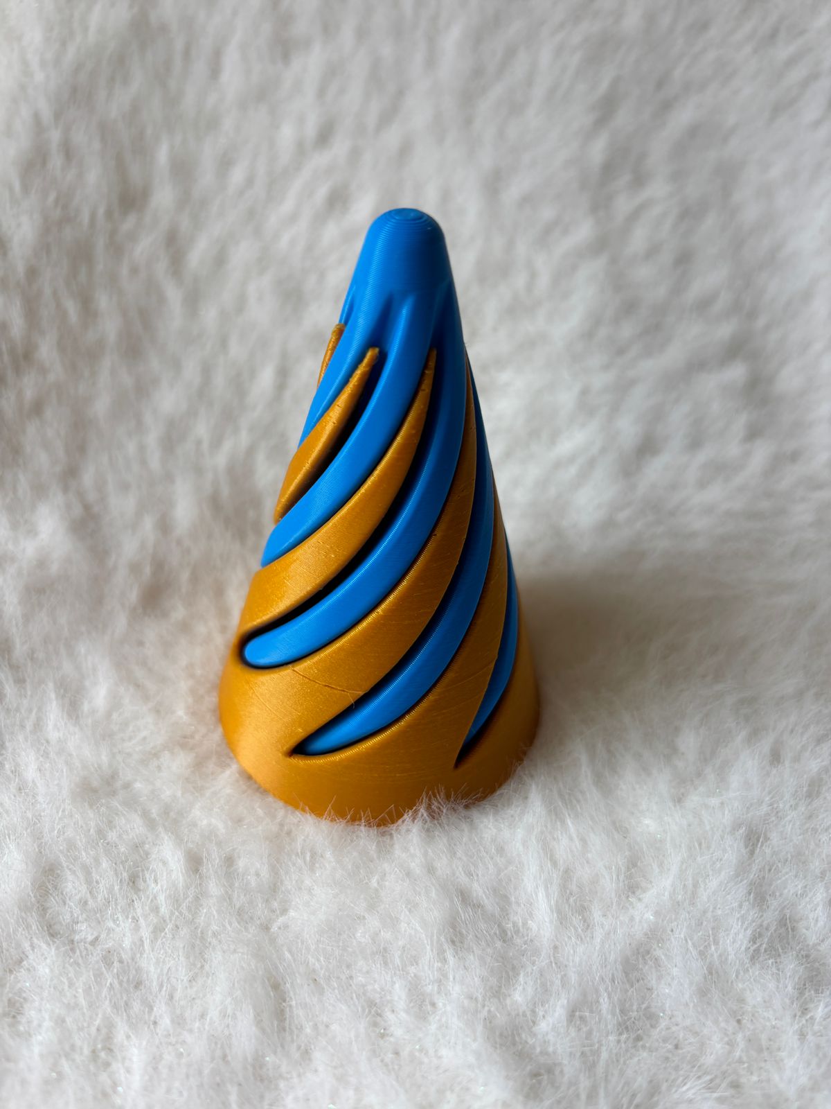 🔵 Título: Spiral Cone Fidget Toy – 3D Printed Sensory Toy