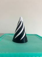 🔵 Título: Spiral Cone Fidget Toy – 3D Printed Sensory Toy